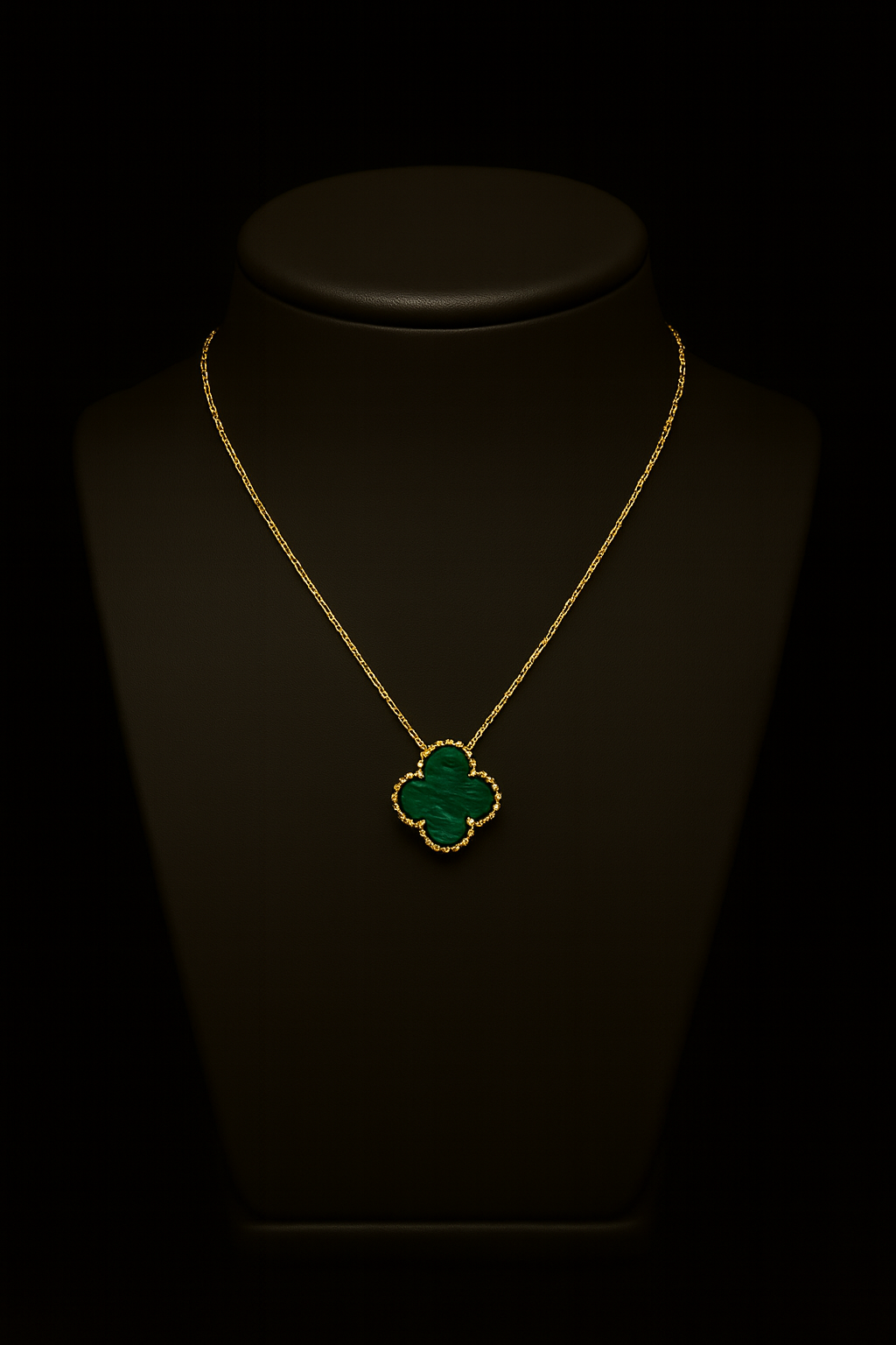 Cadena dama 8