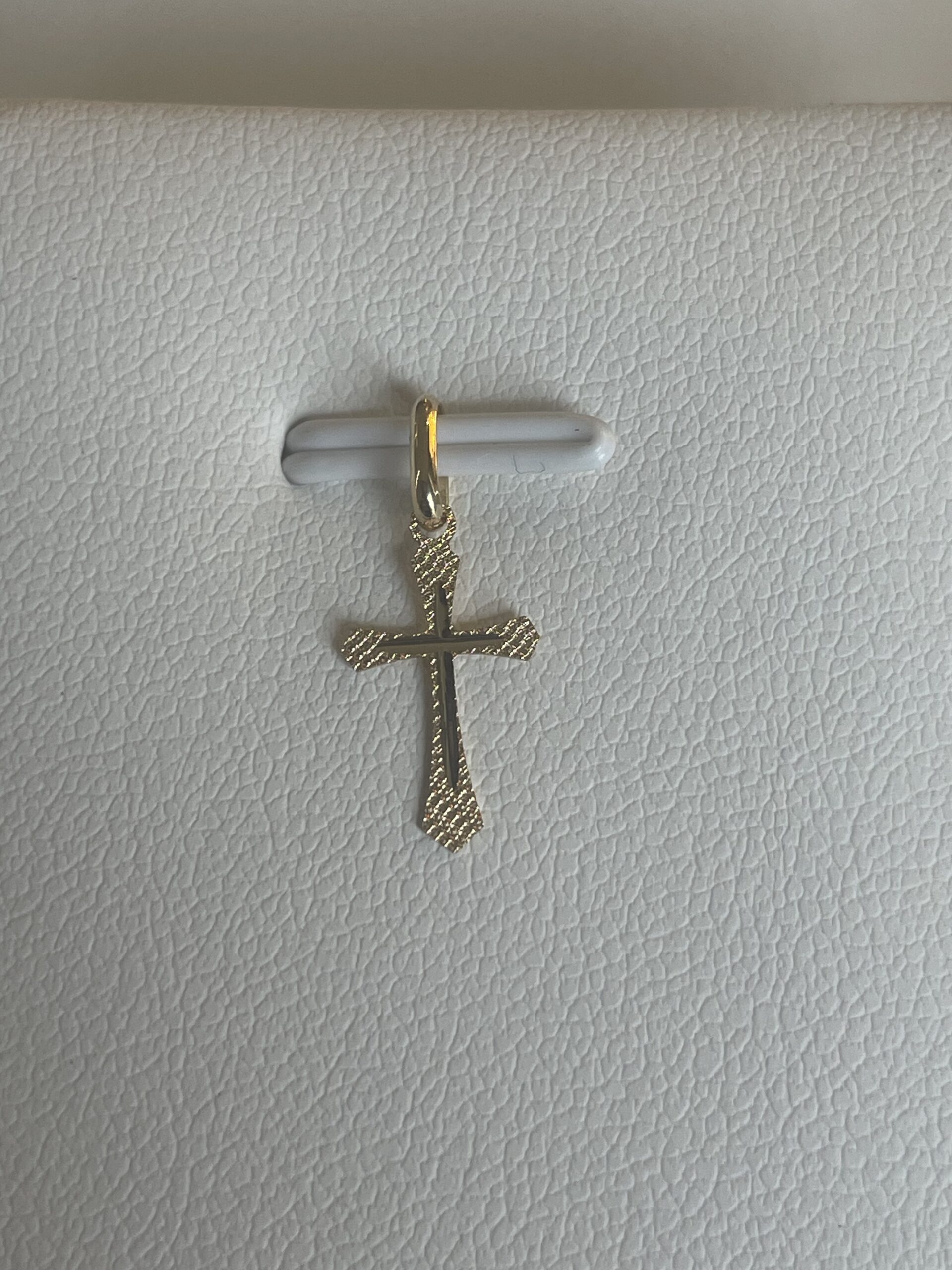 Dije Cruz Diamantada